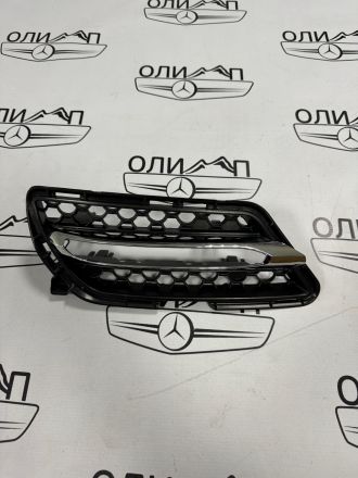Накладка правая на дхо птф Mercedes C207 купе A2078850574 A2078850853